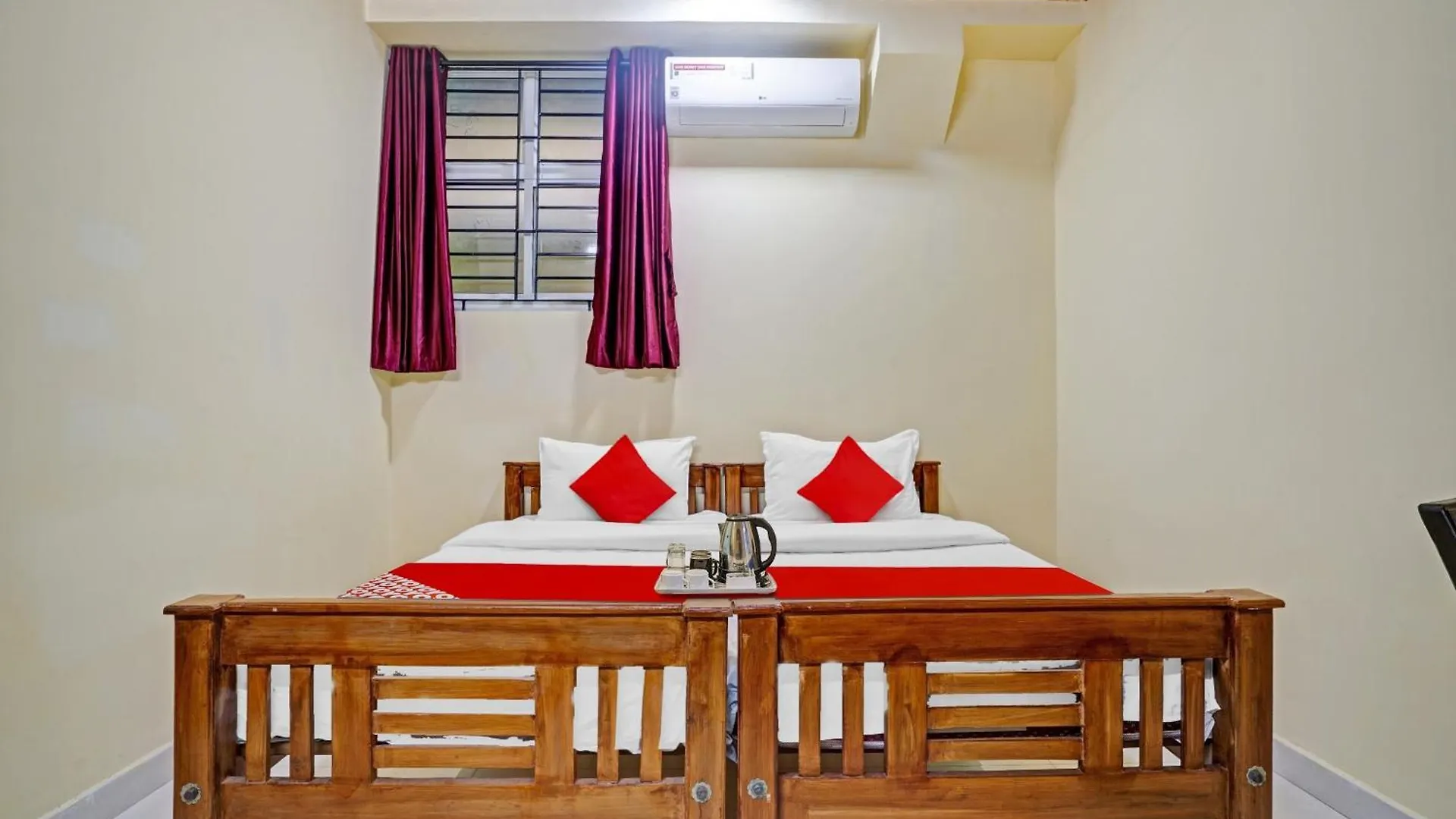Flagship Lake View Residency Kochi Hotel